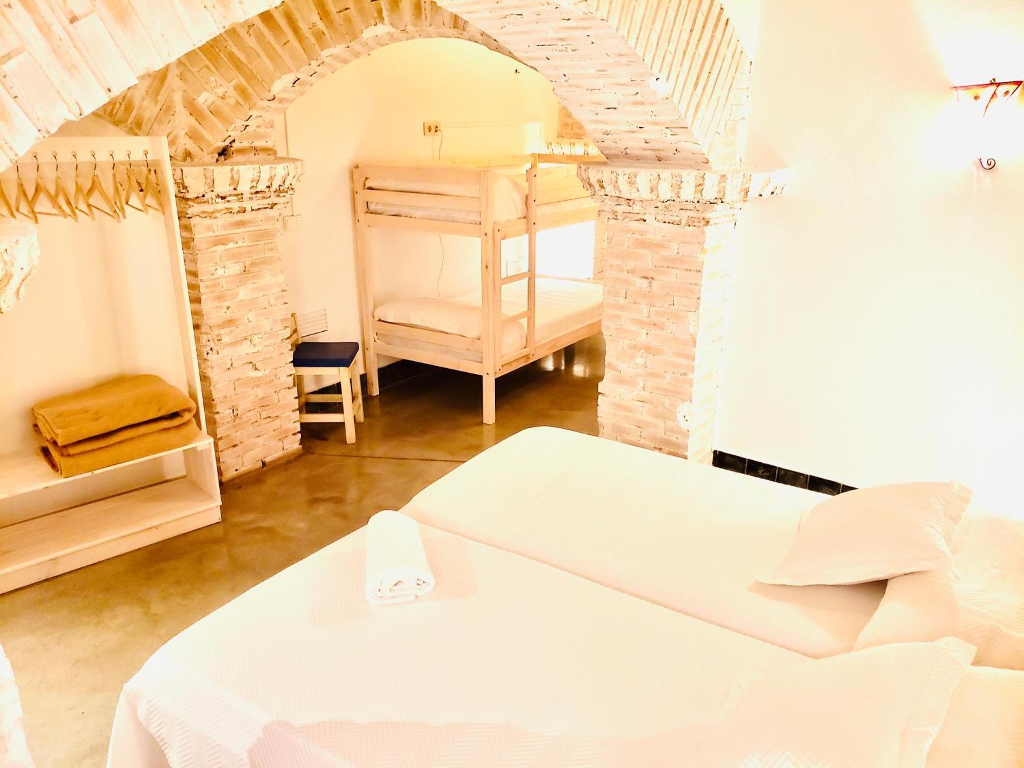 Casa Rural Cueva El Nido Касас-де-Фернандо-Алонсо Экстерьер фото